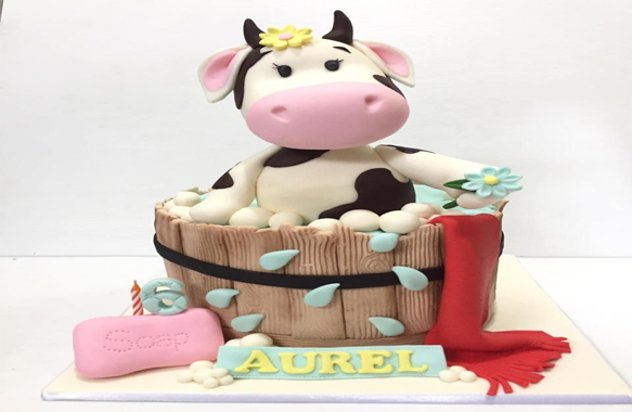 custome cake2